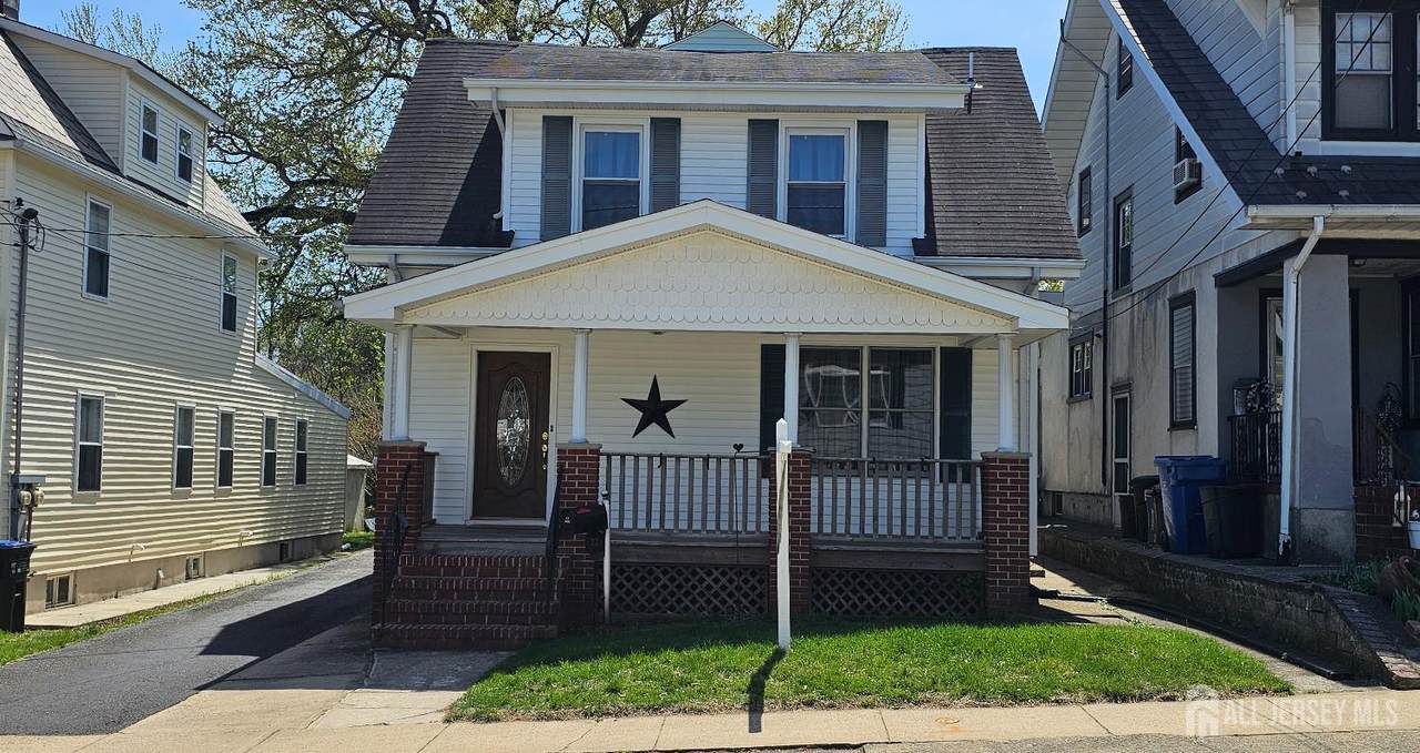 22 Roosevelt Street - Photo 1