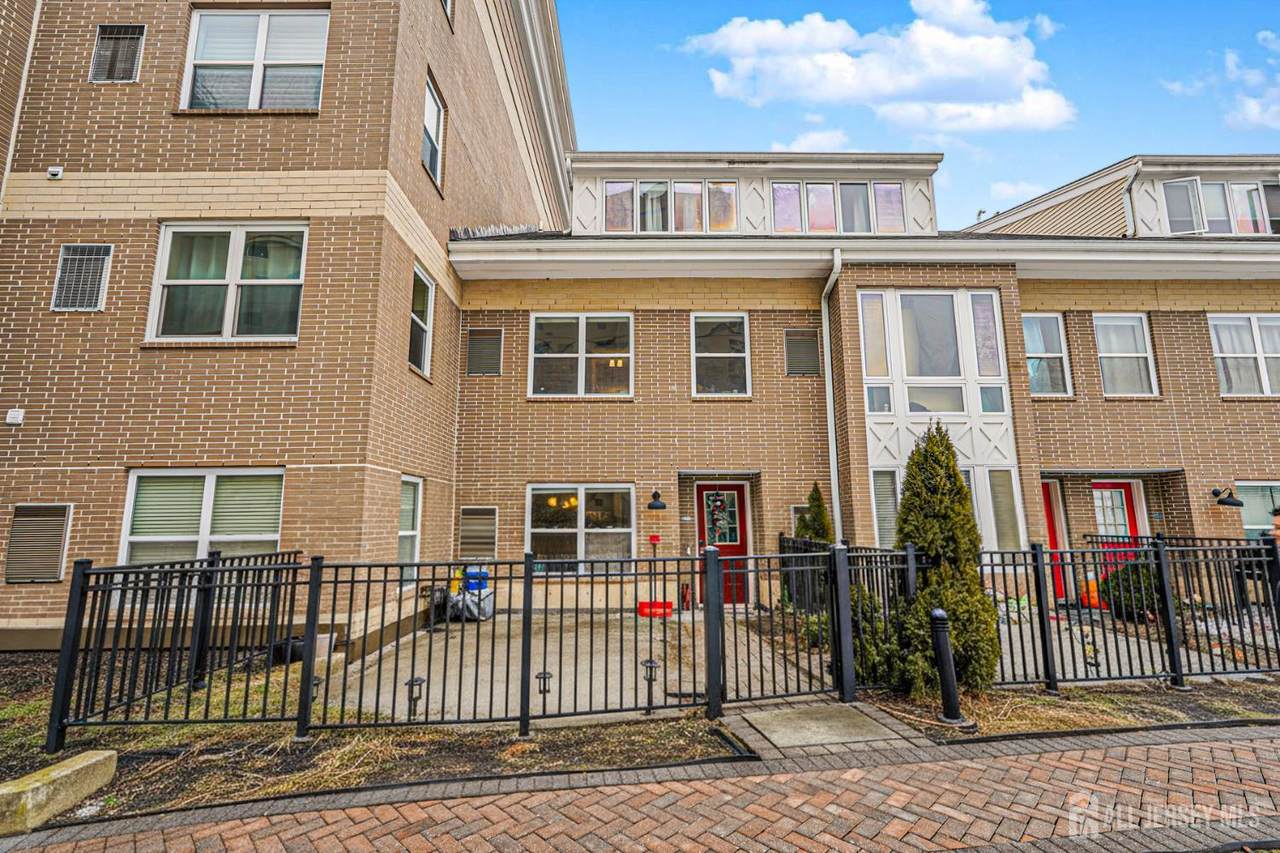 358 Rector Street - Photo 1