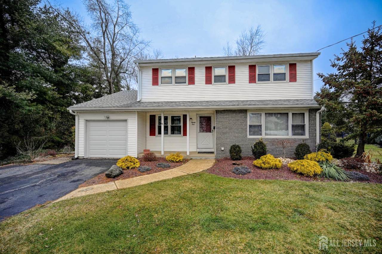 21 Warren Drive - Photo 1