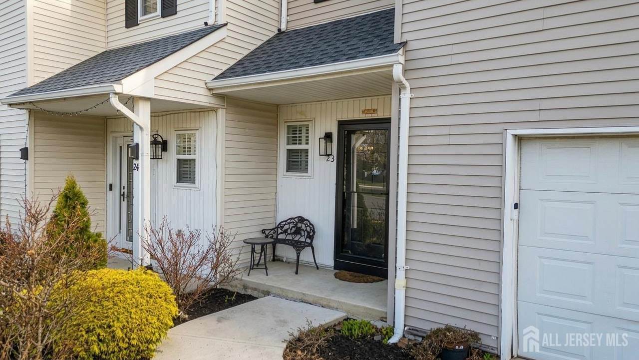 23 Scotto Place - Photo 1