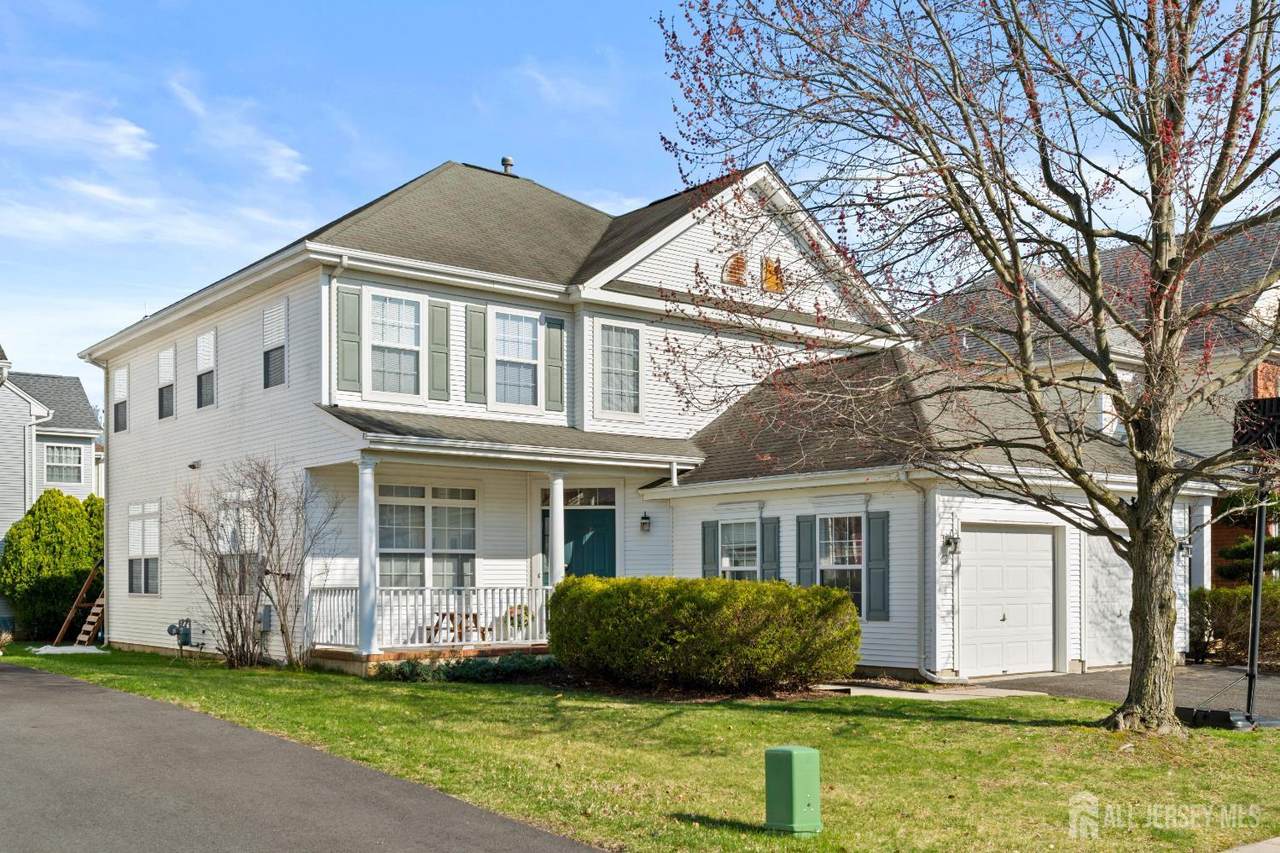87 Elsie Drive - Photo 1