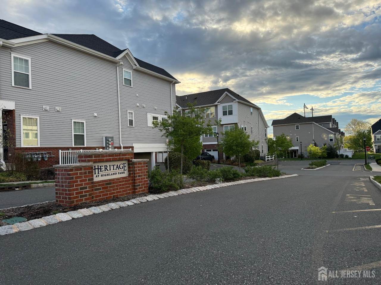 302 Dickson Court - Photo 1