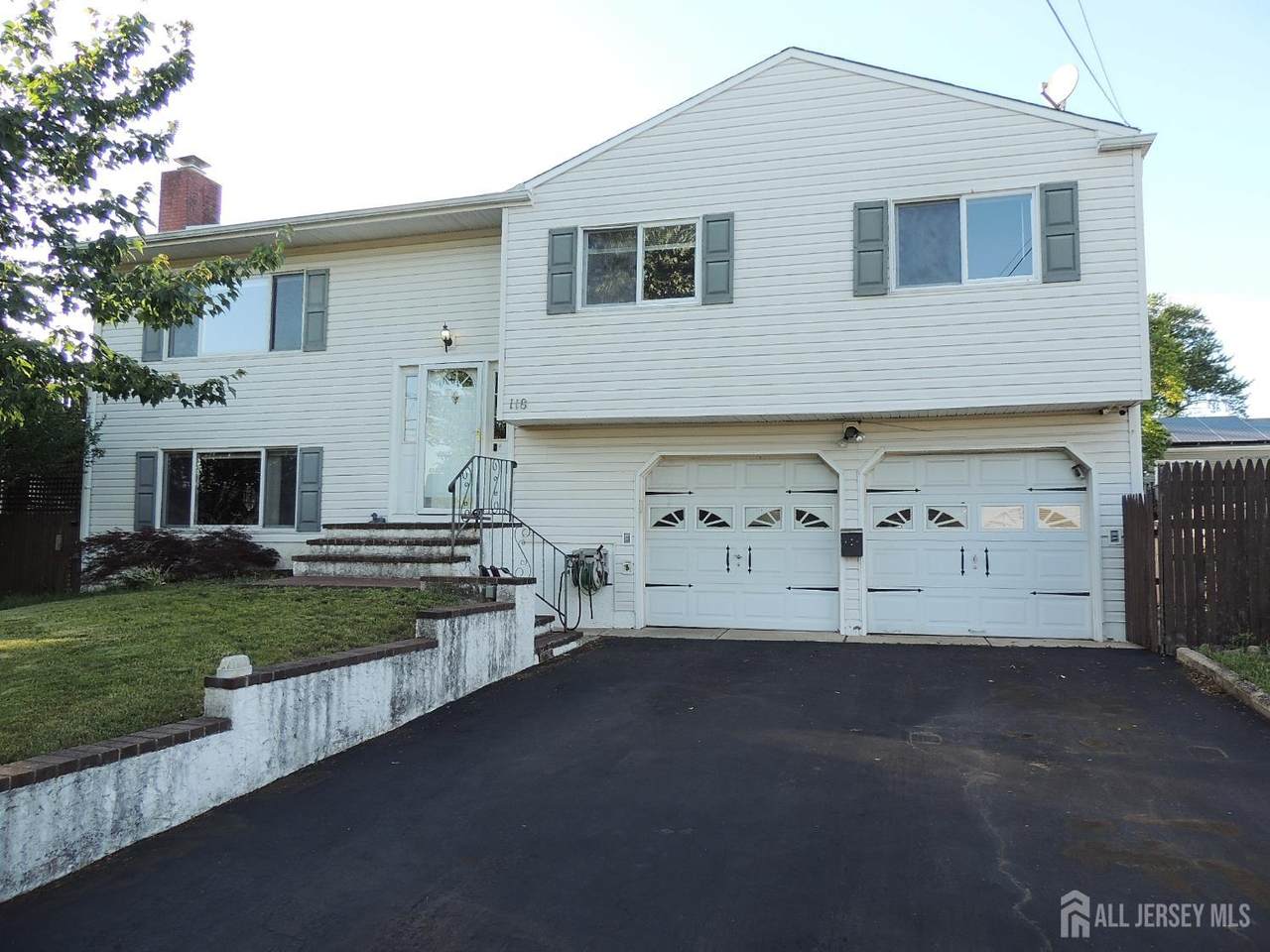 118 Benart Place - Photo 1