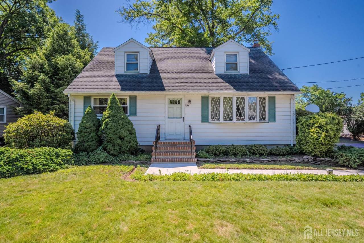 504 Plainfield Avenue - Photo 1