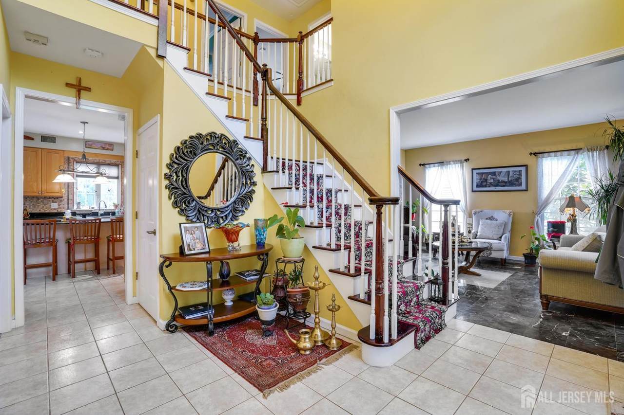 10 Crestwood Street - Photo 1