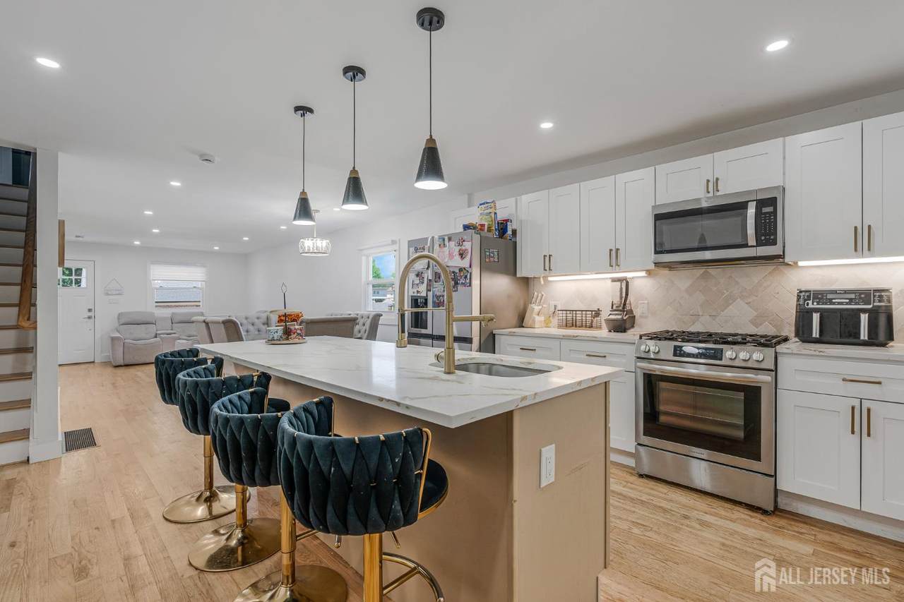 12 Florence Avenue - Photo 1