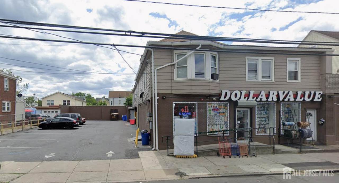 789 Chambers Street - Photo 1
