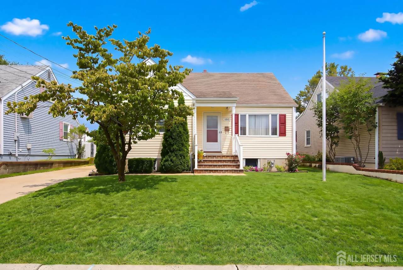 180 Gabriel Terrace - Photo 1