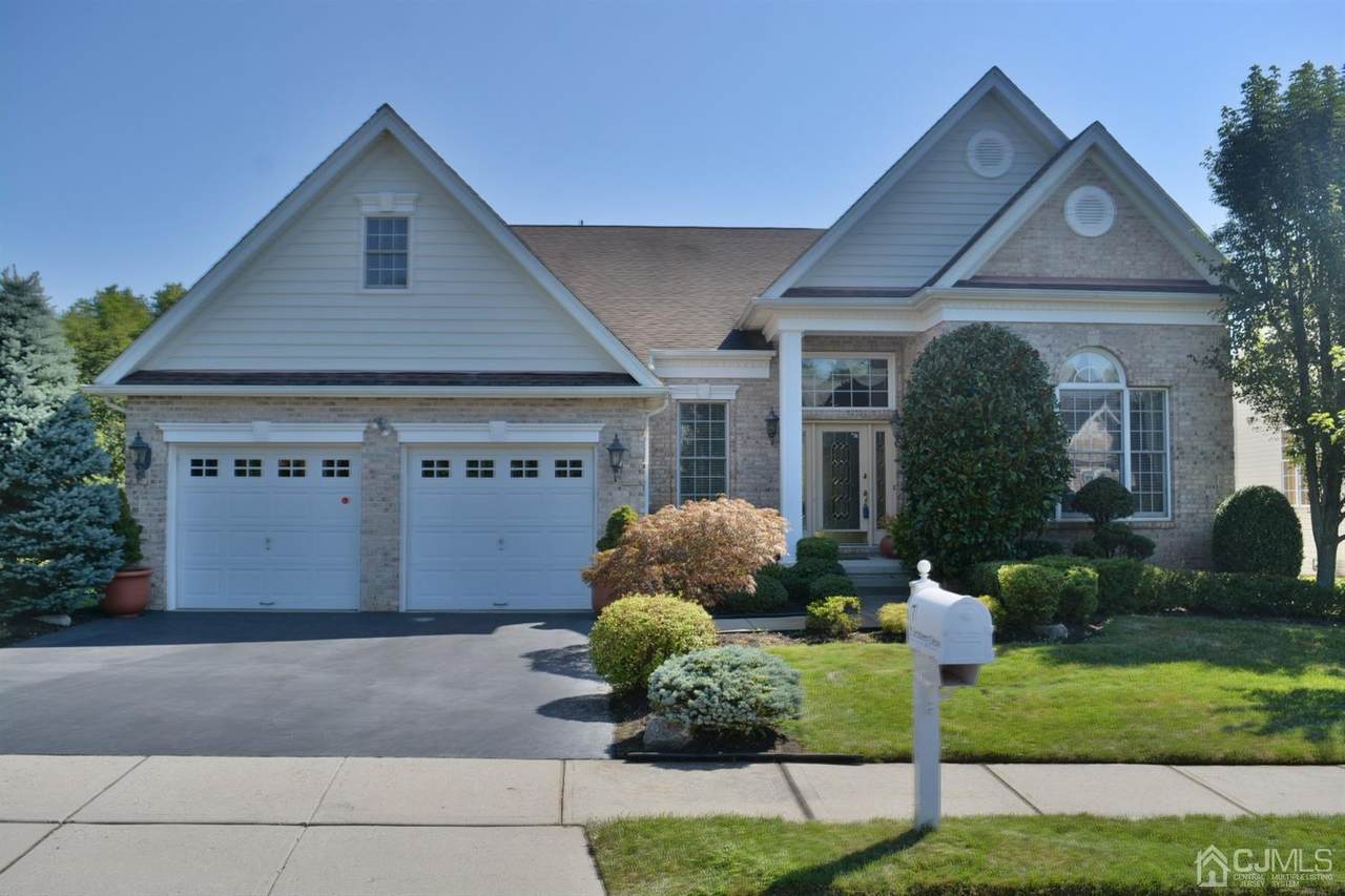 7 Turnberry Drive - Photo 1