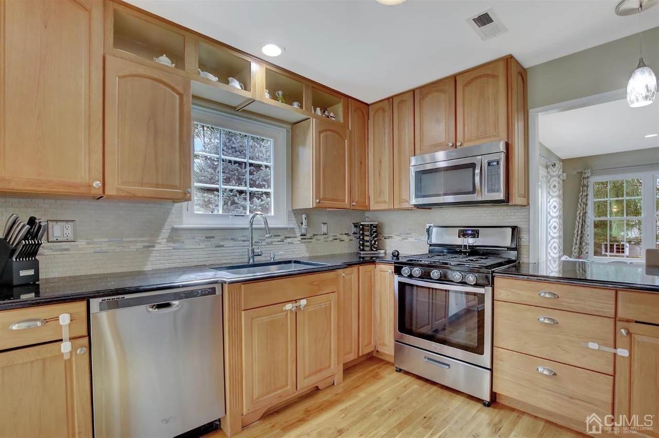 44 Rozalyn Lane - Photo 1