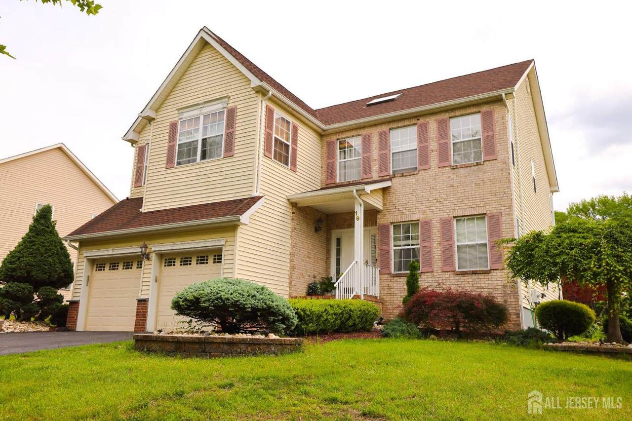 19 Crescent Road - Photo 1