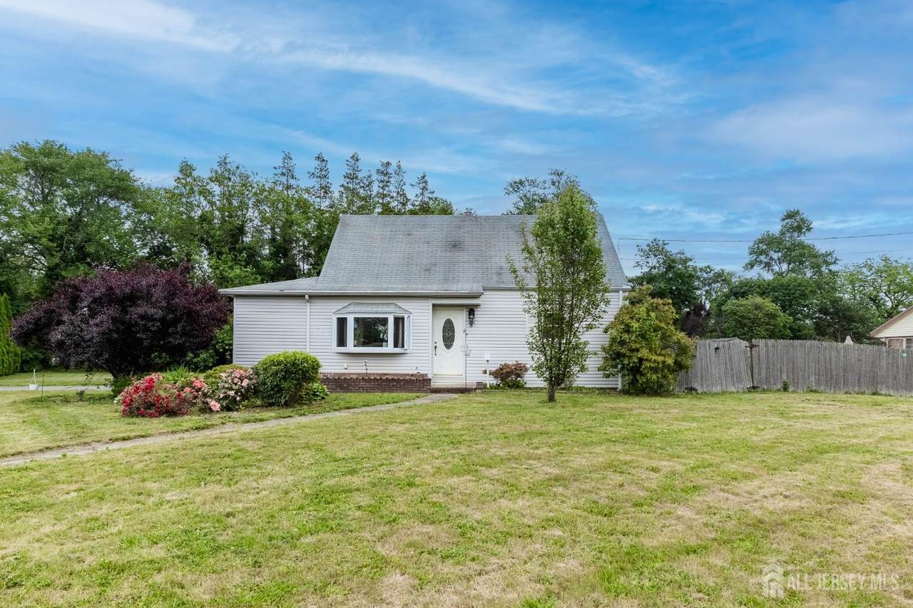 8 Dale Road - Photo 1