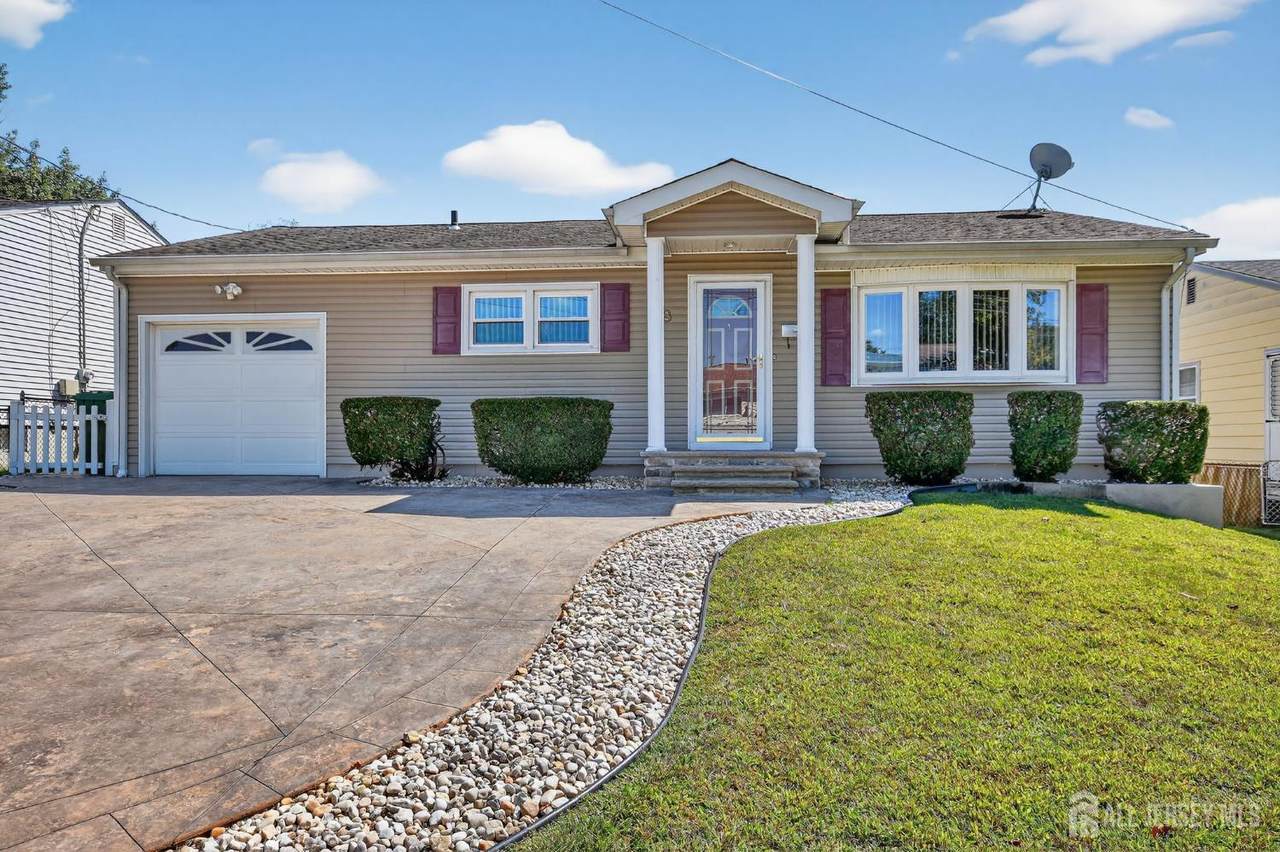 18 Hemlock Drive - Photo 1