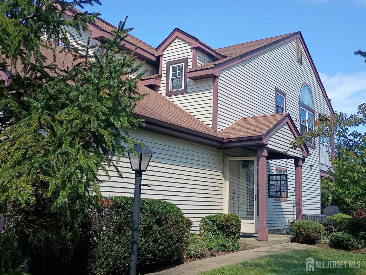 35 Edinburgh Drive - Photo 1