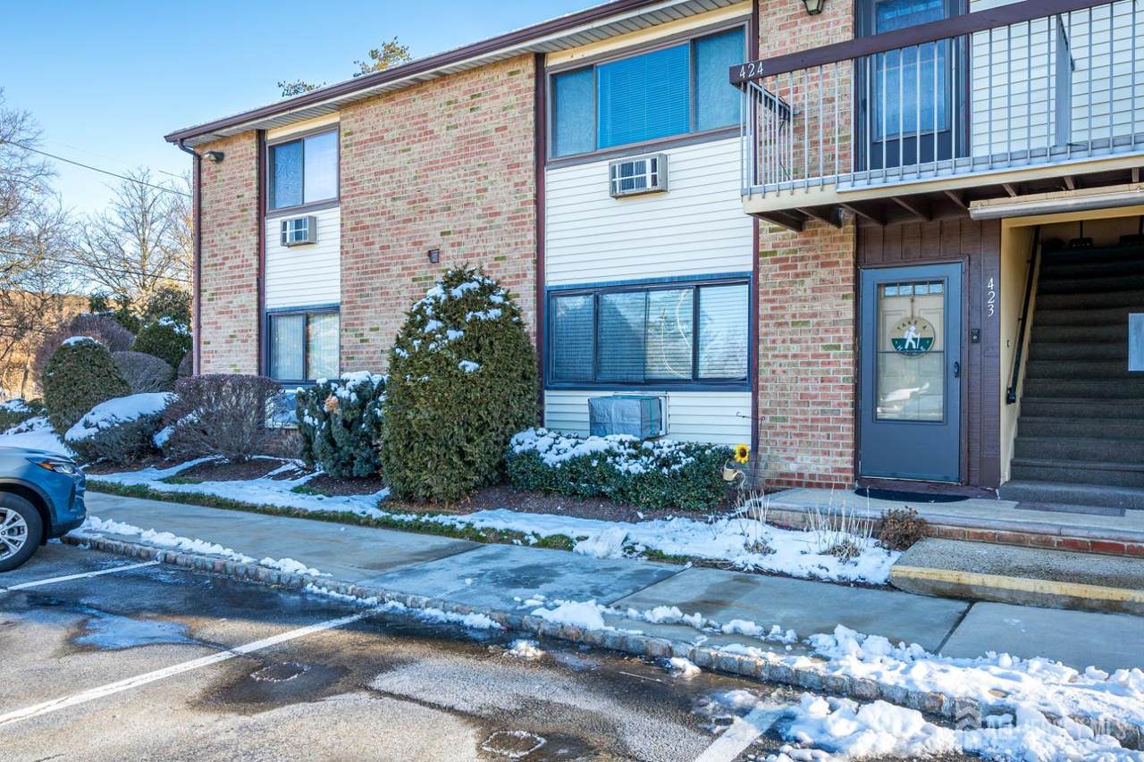 423 Cricket Lane - Photo 1