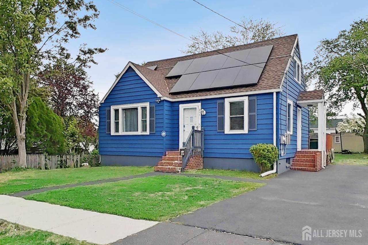 811 Lincoln Avenue - Photo 1