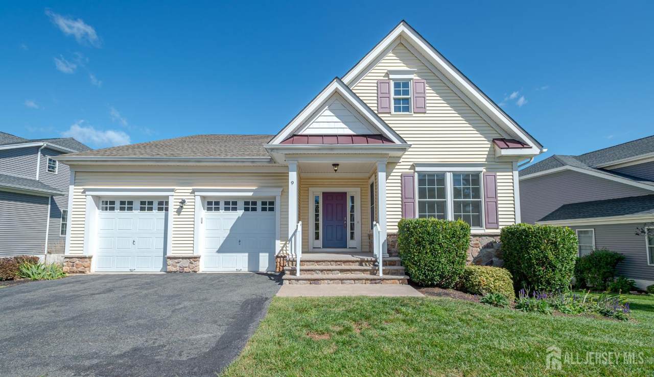 9 Comstock Lane - Photo 1