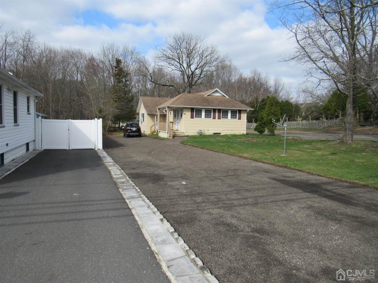 17 Wilson Ave Avenue - Photo 1