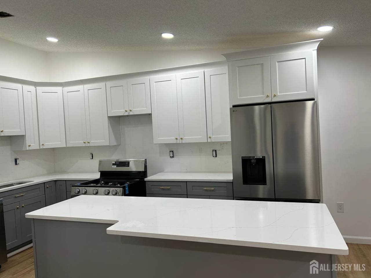 223 Wycoff Way West Way - Photo 1