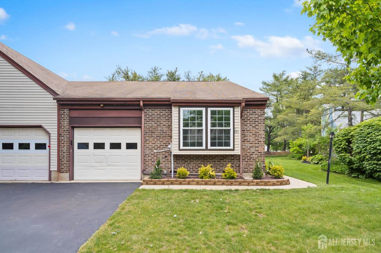 145 Concordia Circle - Photo 1
