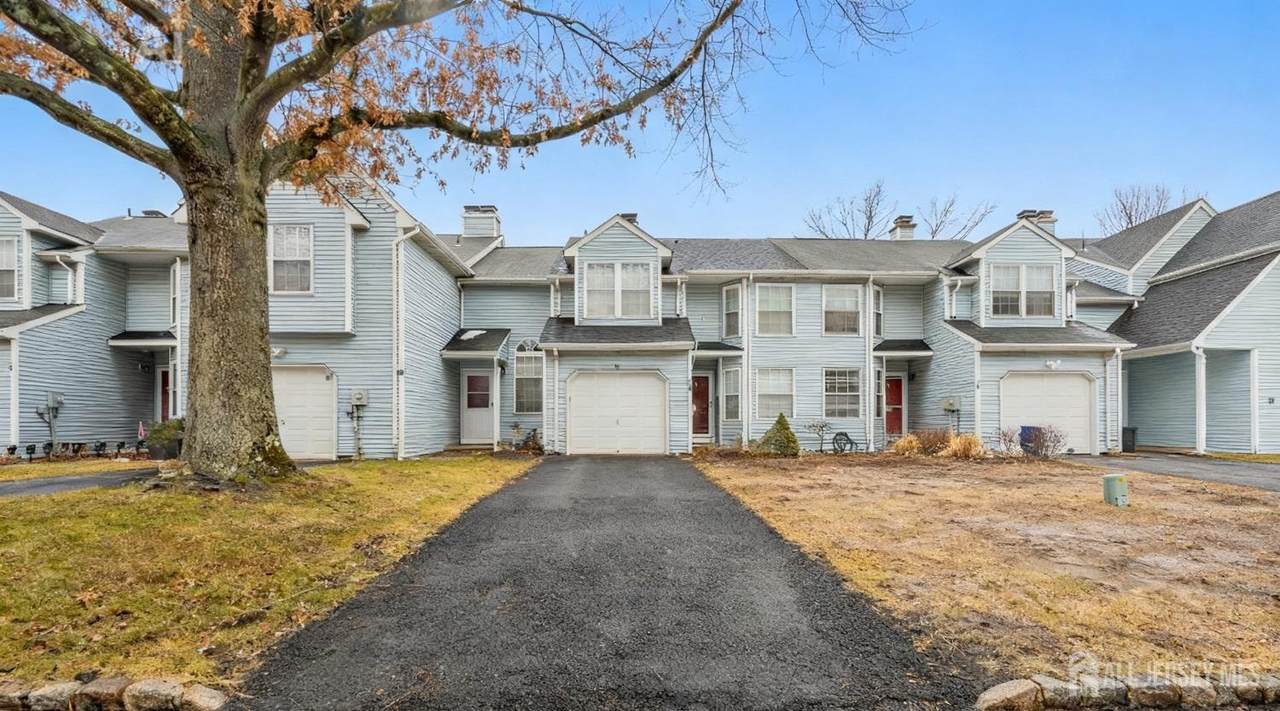 91 Delaware Lane - Photo 1