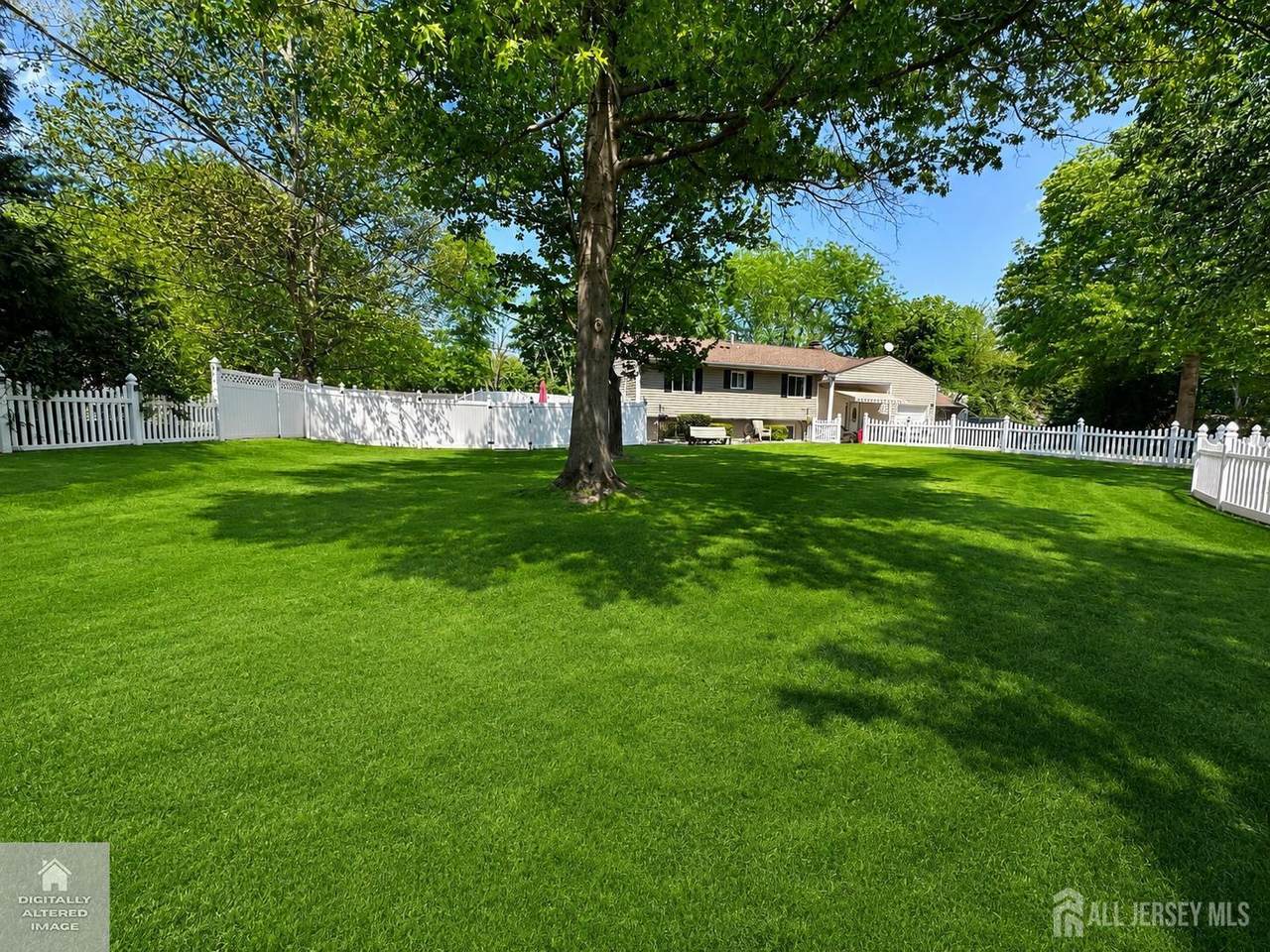 4 Meade Court - Photo 1