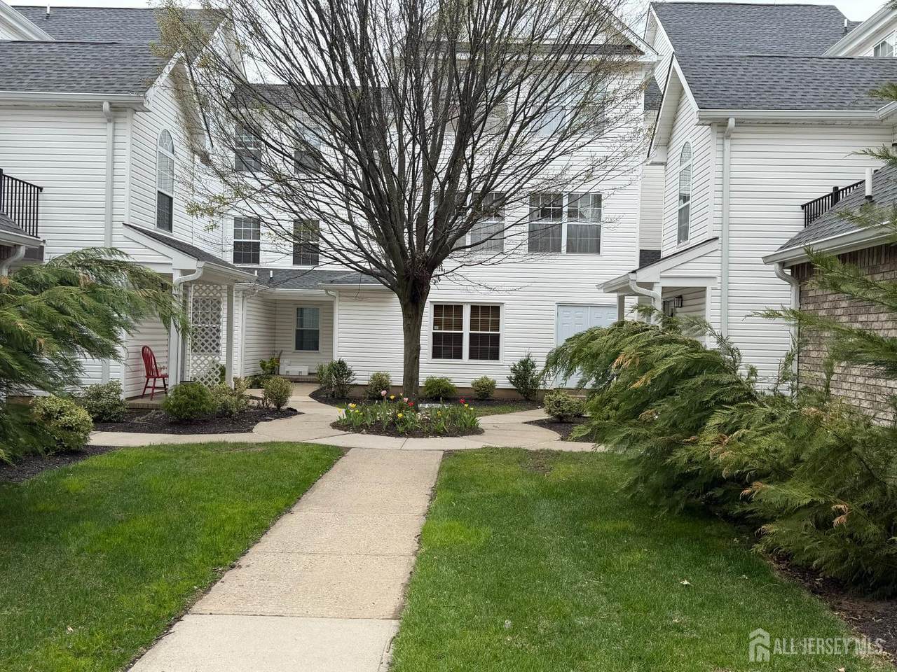 920 Plymouth Road - Photo 1
