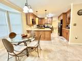 8 Woodmere Court - Photo 11