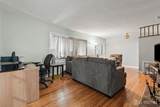 917 Tompkins Avenue - Photo 5