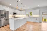 705 Plainfield Avenue - Photo 4