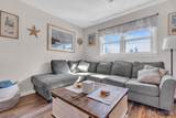318 Bayview Avenue - Photo 12