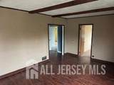 6 Gates Avenue - Photo 5