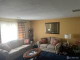 360 Leslie Avenue - Photo 3