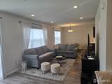 907 Greenland Square - Photo 2