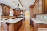 17 Monica Way - Photo 8