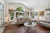 8 Sherwood Drive - Photo 5