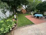 582 Garden Avenue - Photo 3