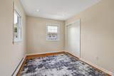 18 Carlton Avenue - Photo 12