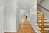 33 E Burgess Drive - Photo 3