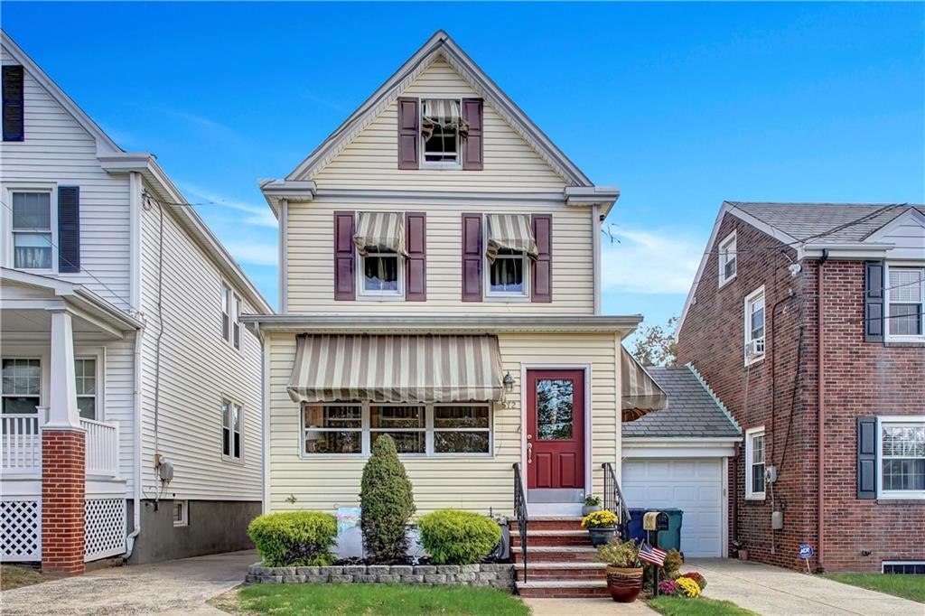 572 Hazel Avenue - Photo 1