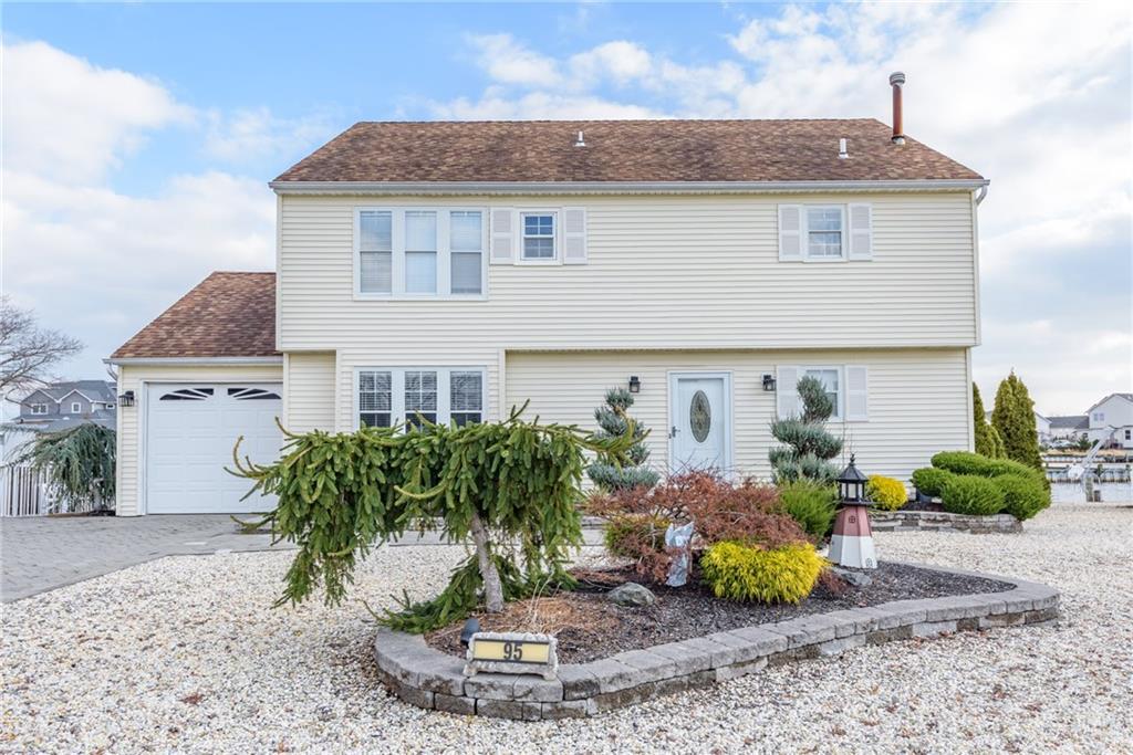 95 Yardarm Court - Photo 1