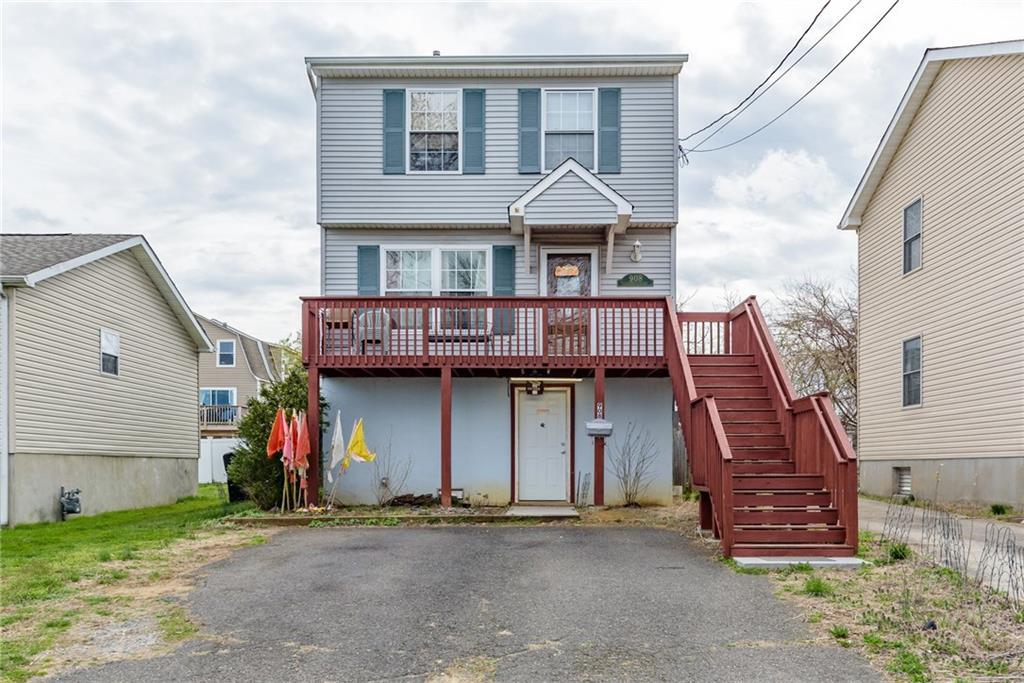 908 Center Street - Photo 1