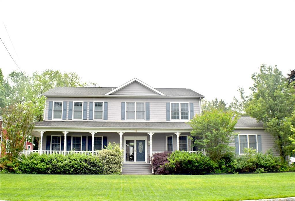 7 Martin Avenue - Photo 1