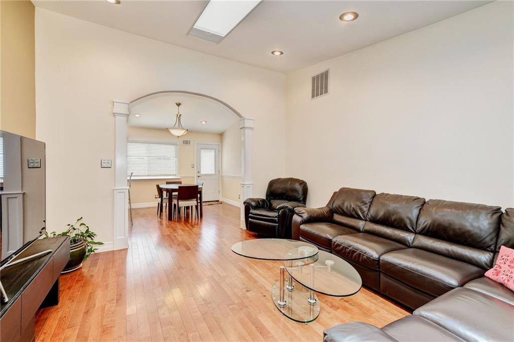 72 Wintergreen Avenue - Photo 1