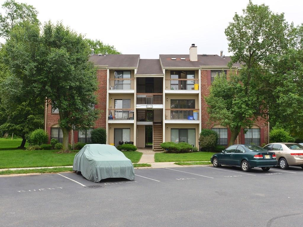 328 Bromley Place - Photo 1