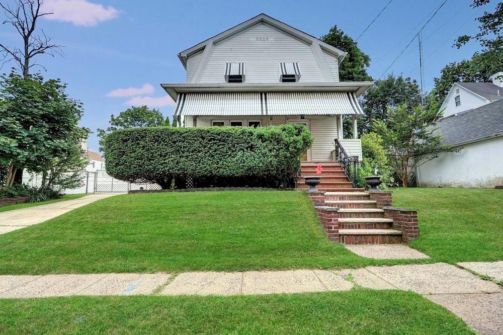 614 Lee Street - Photo 1