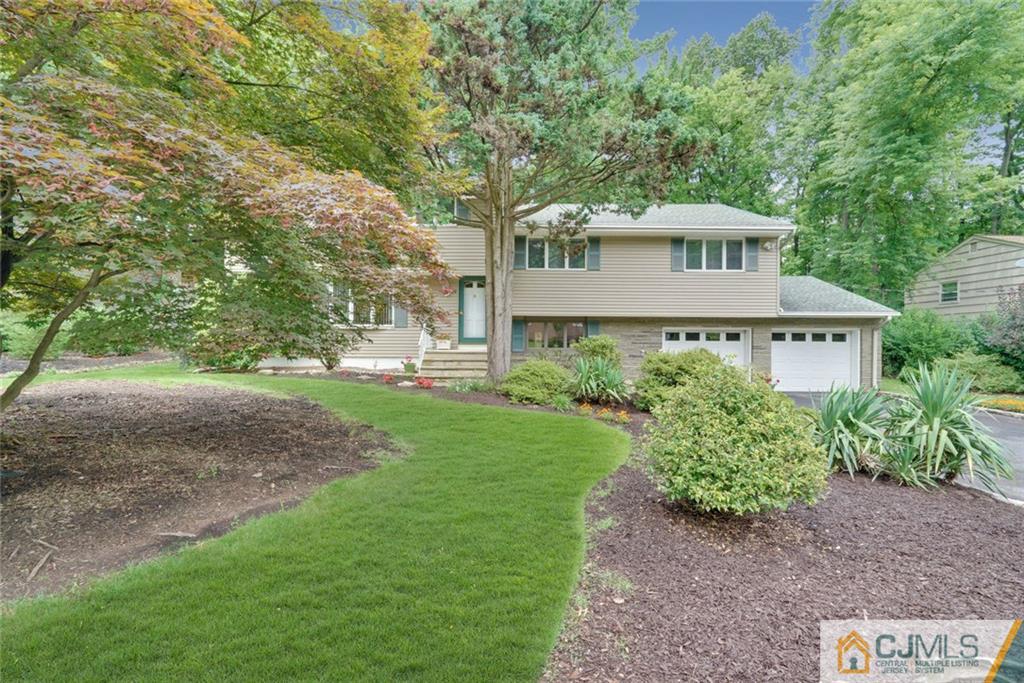 28 Remington Drive - Photo 1
