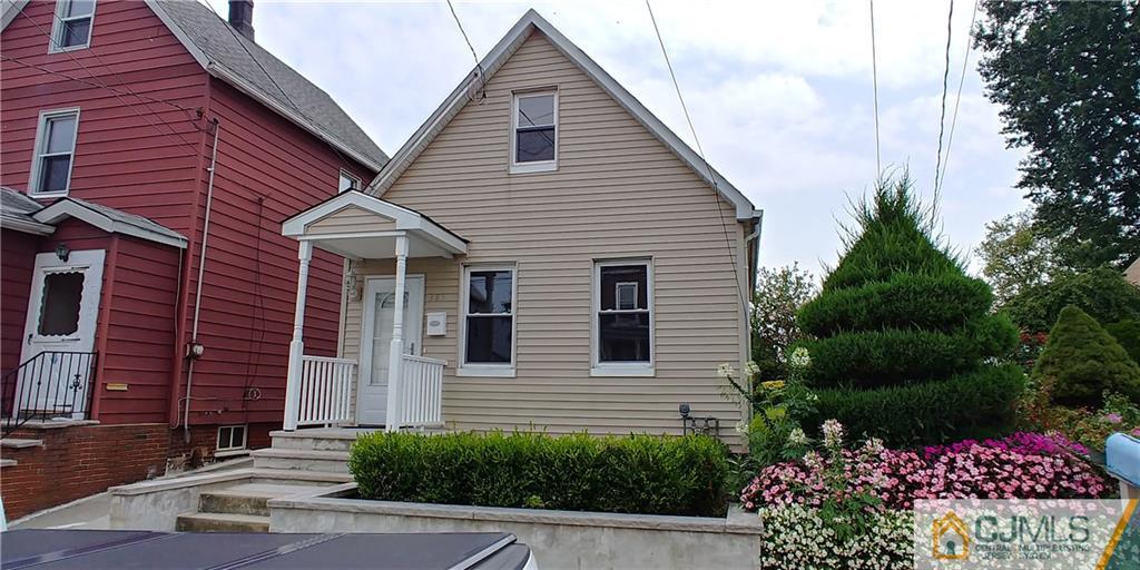 385 Inslee Street - Photo 1