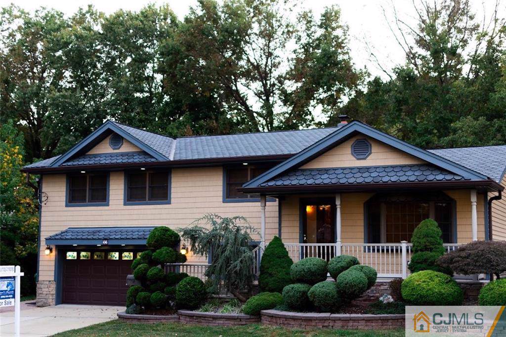32 Larchmont Road - Photo 1