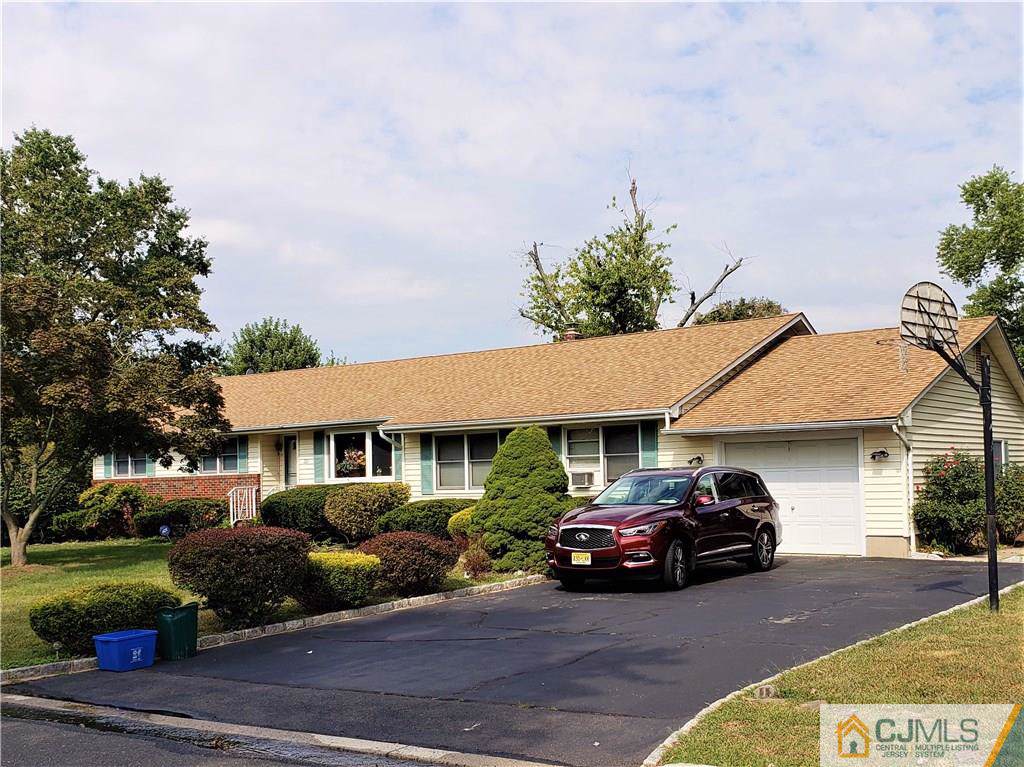 221 Shirley Parkway - Photo 1